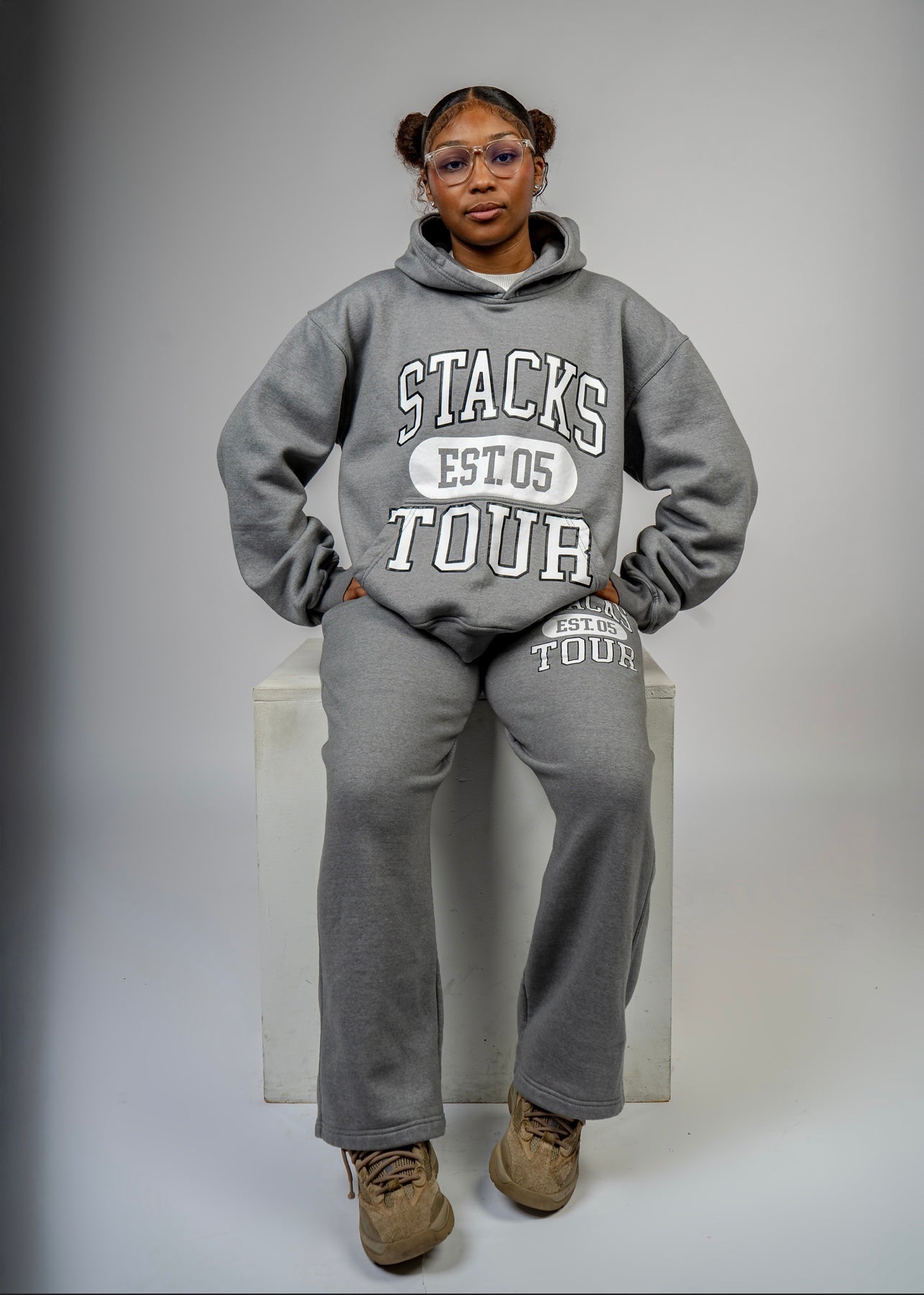 Grey and white set