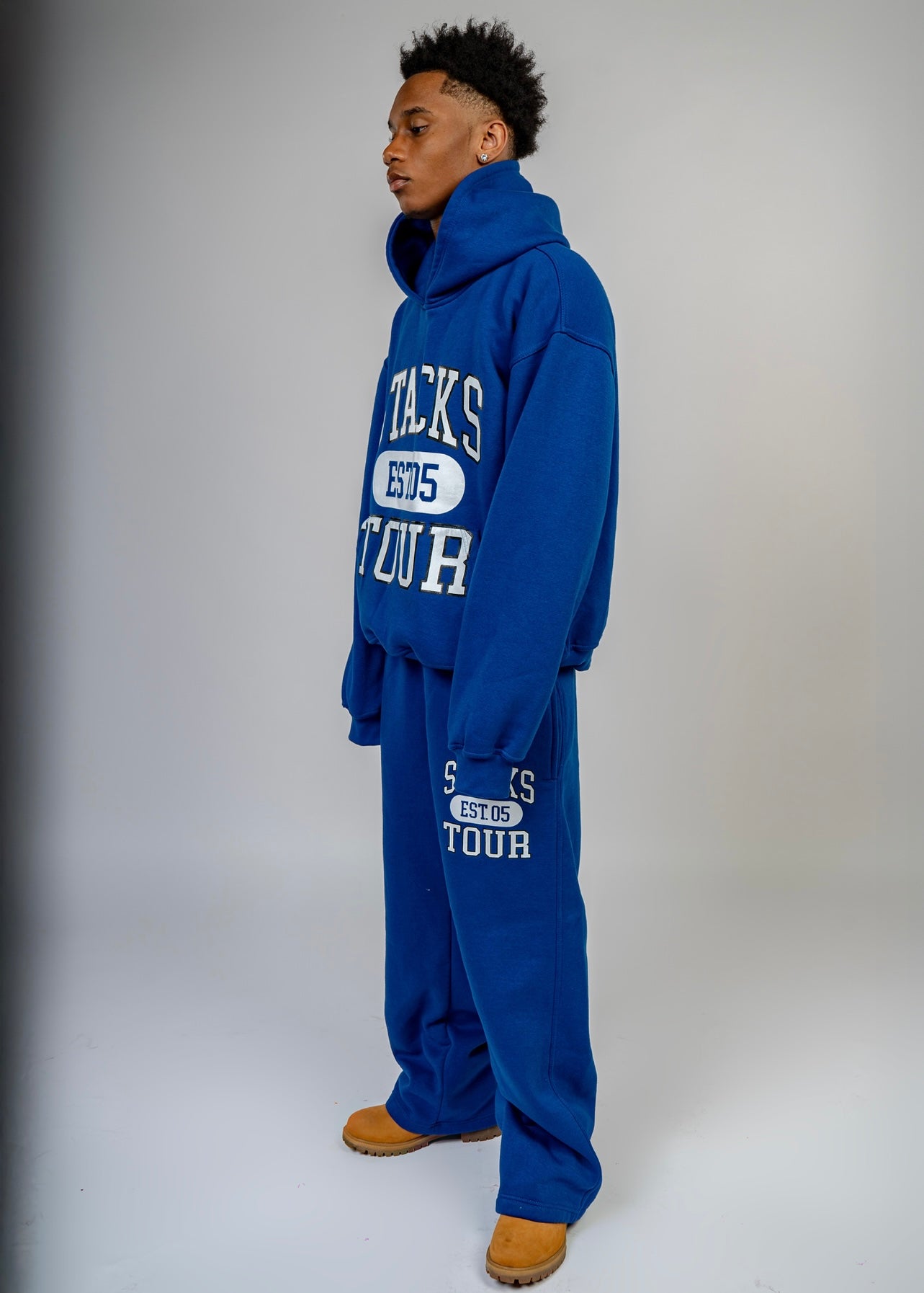 Blue and white set